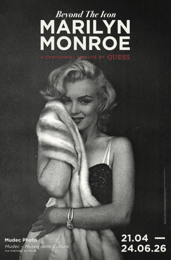 GUESS celebrates Marilyn Monroe: the exhibition at MUDEC and the capsule collection. A project that combines fashion, photography, and contemporary culture. - AYRA