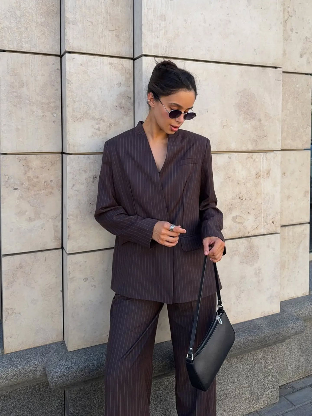 Fast Luxury Shopping: Express Shipping Worldwide & Ready to Ship | AYRA