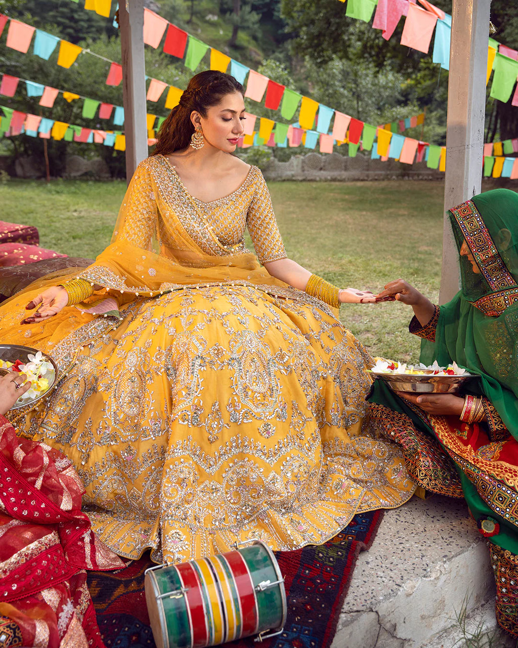 zarminah-korean-raw-silk-lehenga-with-opulent-floral-motifs-and-traditional-bootis-ayra