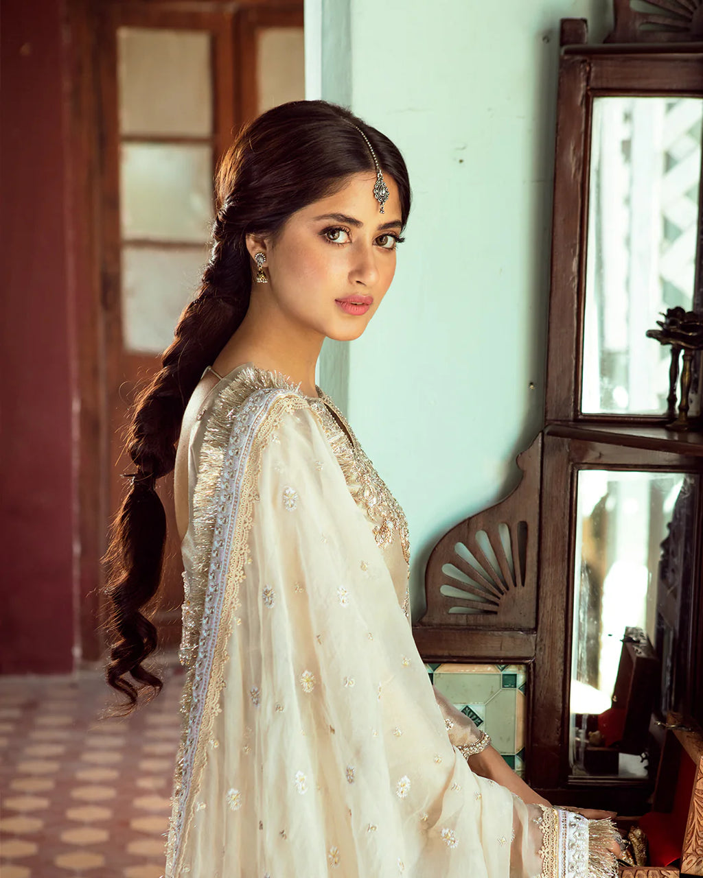 noor-jahan-consciously-crafted-hand-worked-details-on-ivory-tissue-shirt-ayra