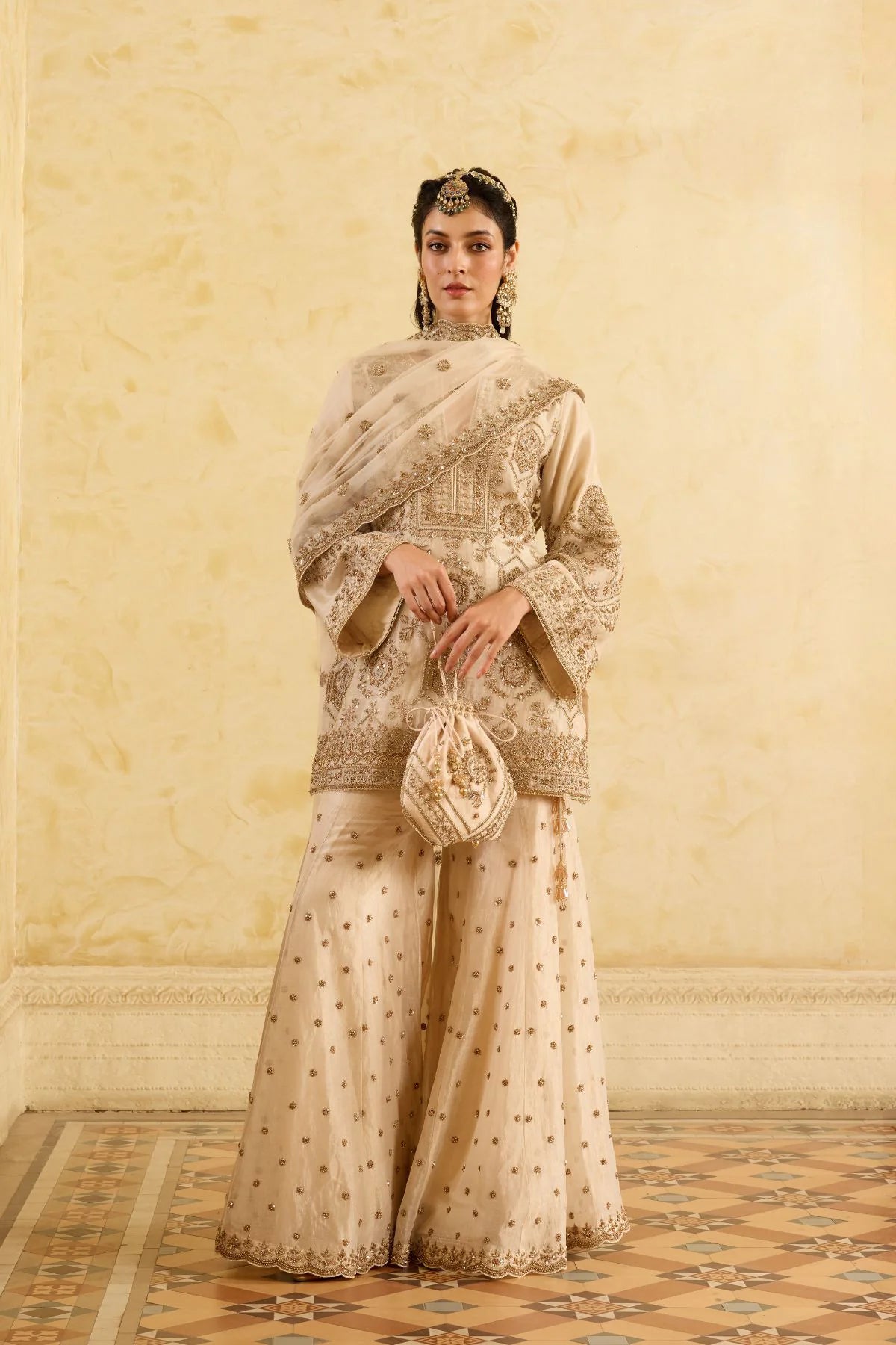 zoya-gold-tissue-silk-short-kurta-and-gharara-set-with-embroidered-organza-dupatta-ayra