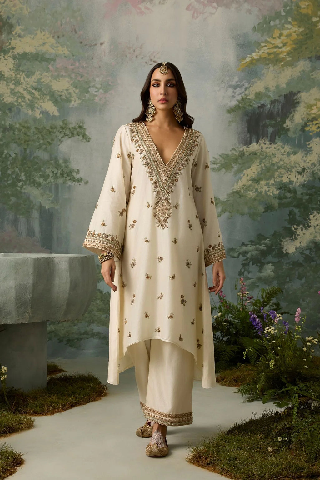 maira-asymmetrical-ivory-muslin-silk-kurta-and-palazzo-set-ayra