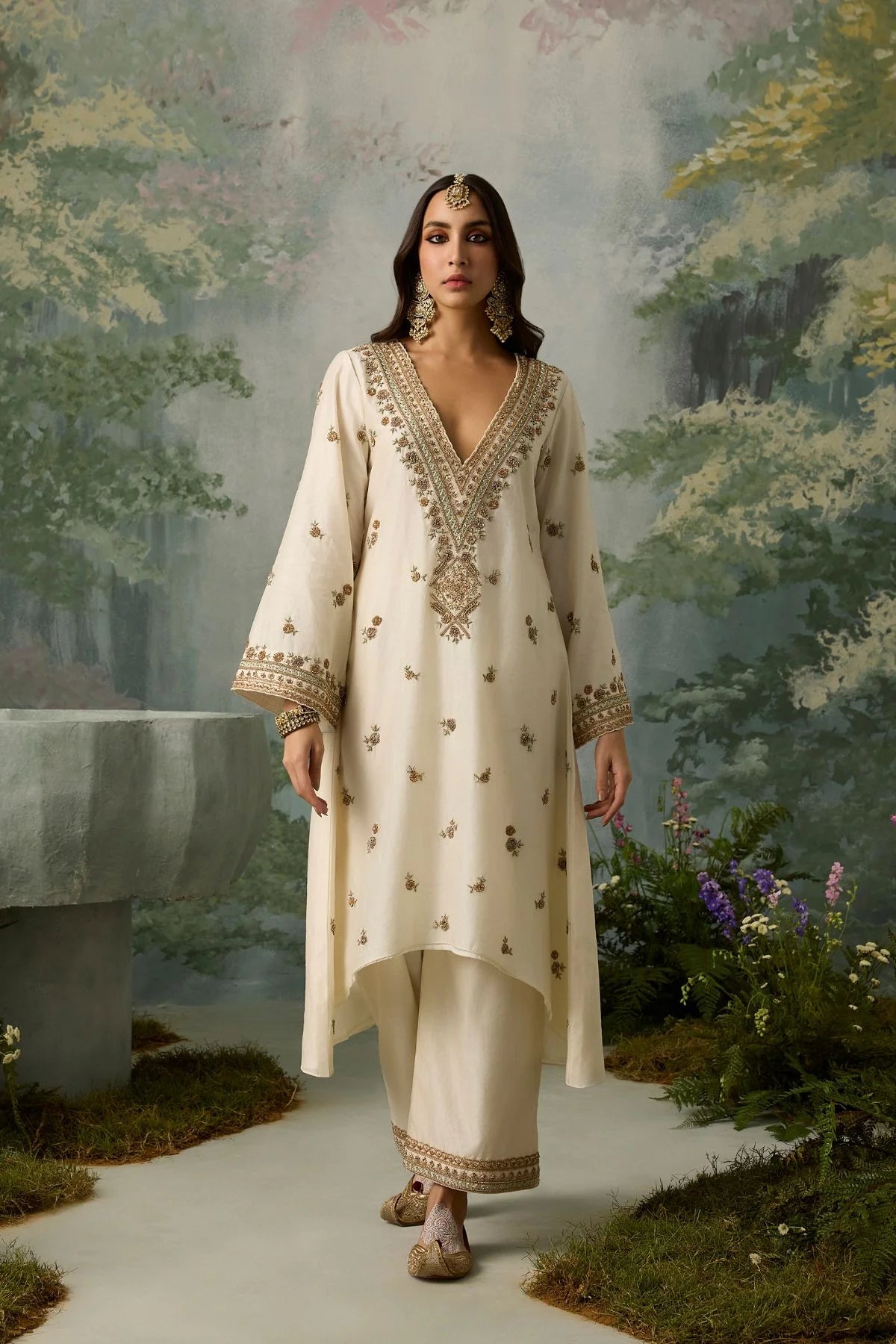 maira-asymmetrical-ivory-muslin-silk-kurta-and-palazzo-set-ayra