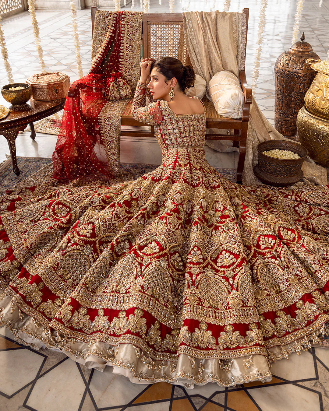 juri-sweeping-pishwas-skirt-with-arabesque-and-bejewelled-dabbi-jaal-ayra