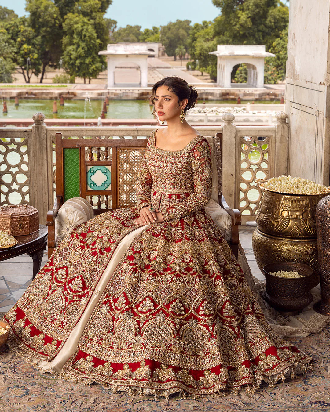 juri-hand-worked-tissue-lehenga-under-layered-organza-bridal-pishwas-ayra