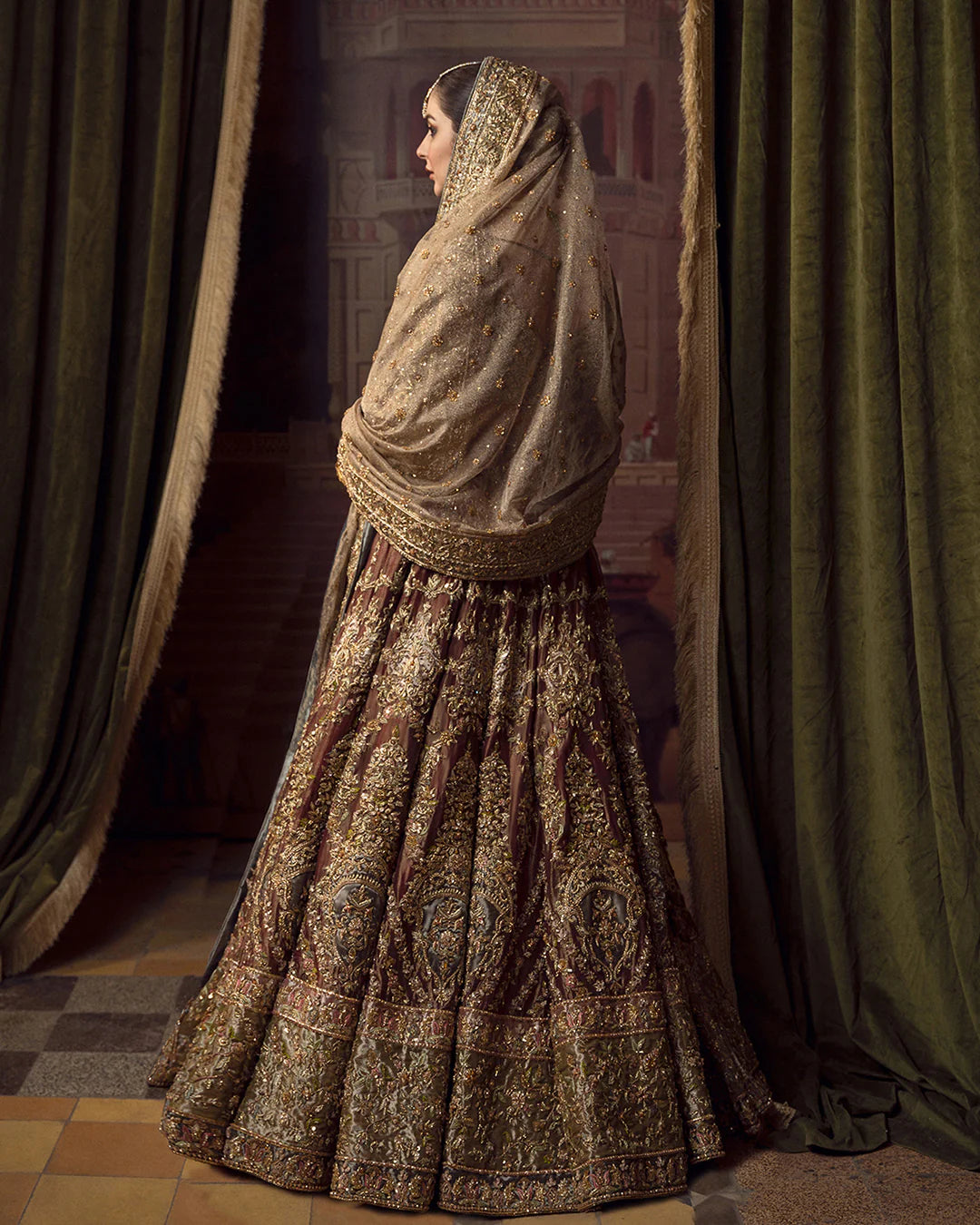 mahin-handcrafted-zari-net-chiffon-bridal-dupatta-with-elaborate-borders-ayra