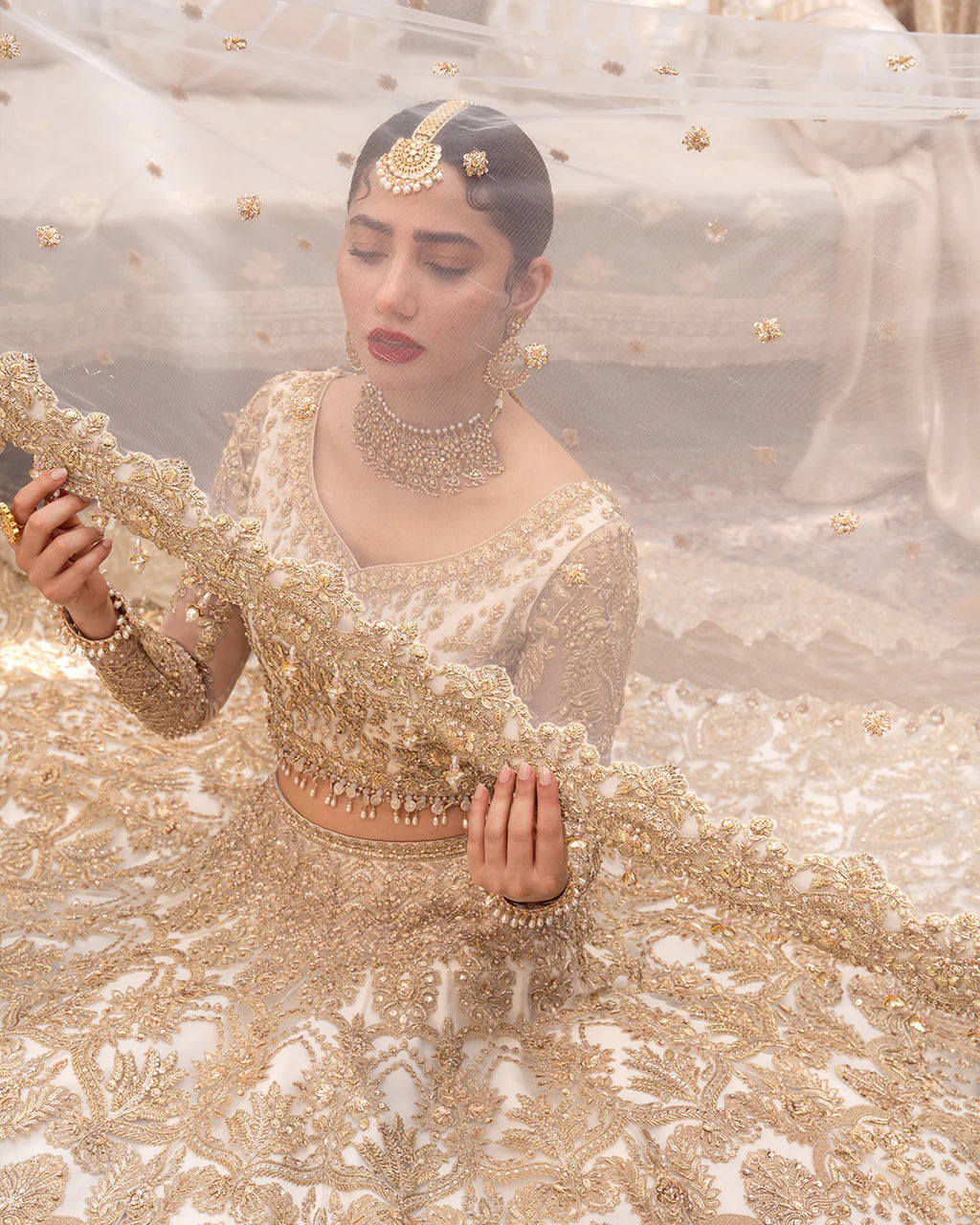 persian-rose-tulle-bridal-veil-bedecked-with-detailed-embroidered-borders-ayra
