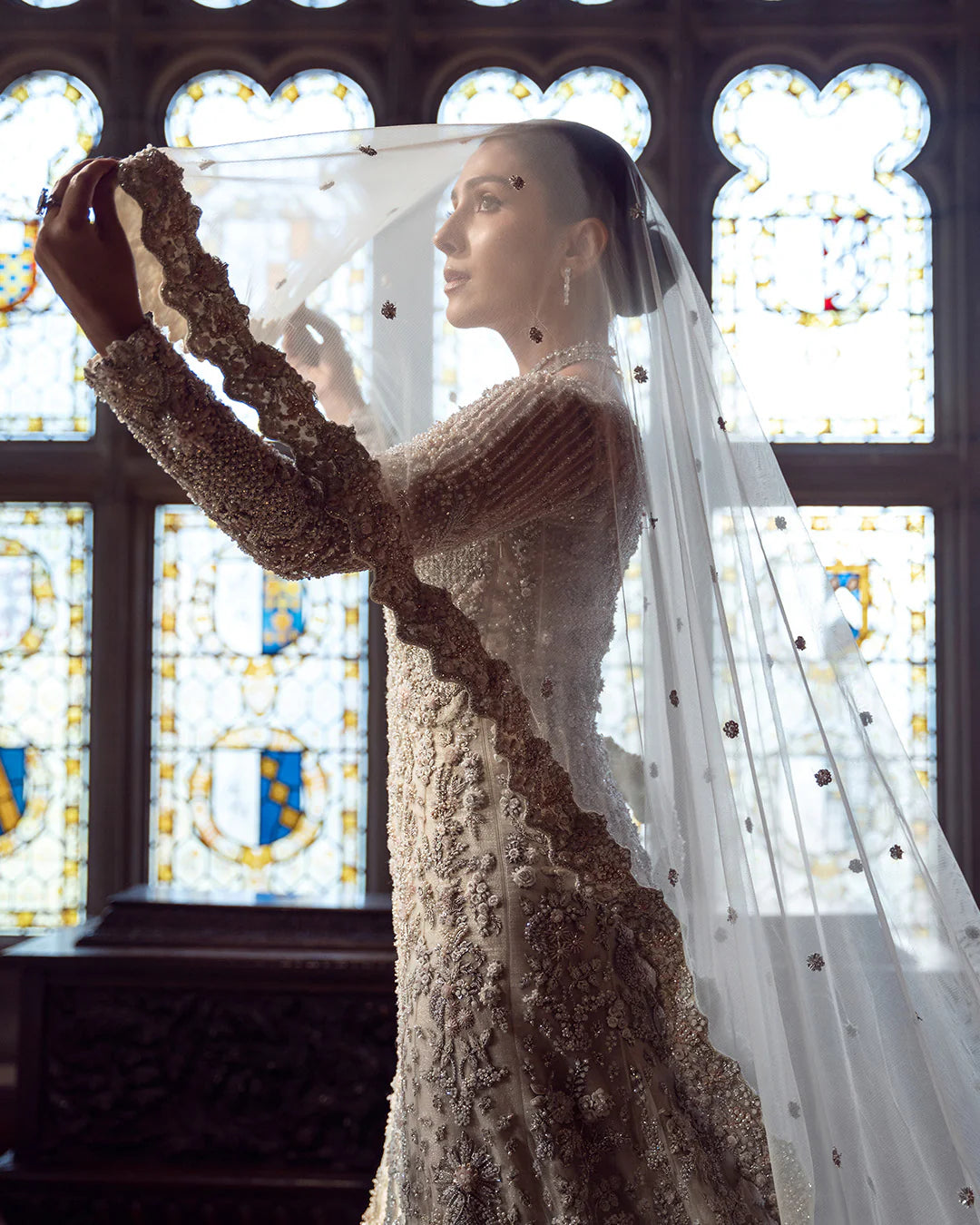 reem-gossamer-tulle-bridal-veil-with-delicate-border-embellishments-ayra