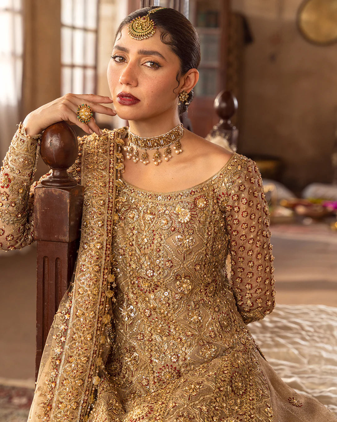 naisha-richly-detailed-shirt-back-and-trailing-gold-dupatta-with-encrusted-borders-ayra