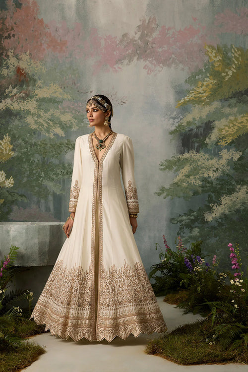 amaya-traditional-open-front-anarkali-gown-showing-dramatic-skirt-volume-ayra