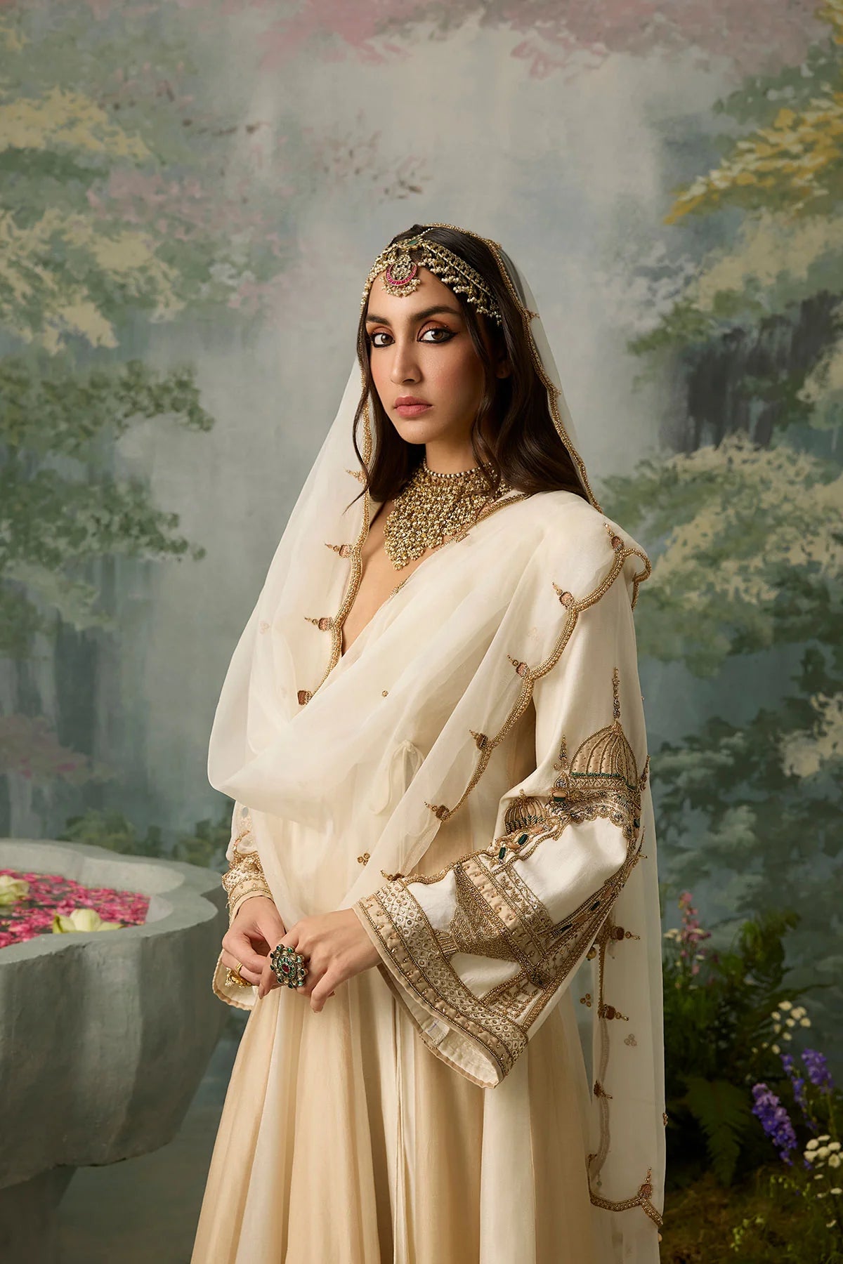 malayka-intricate-gold-architectural-handwork-on-ivory-sleeve-panels-ayra