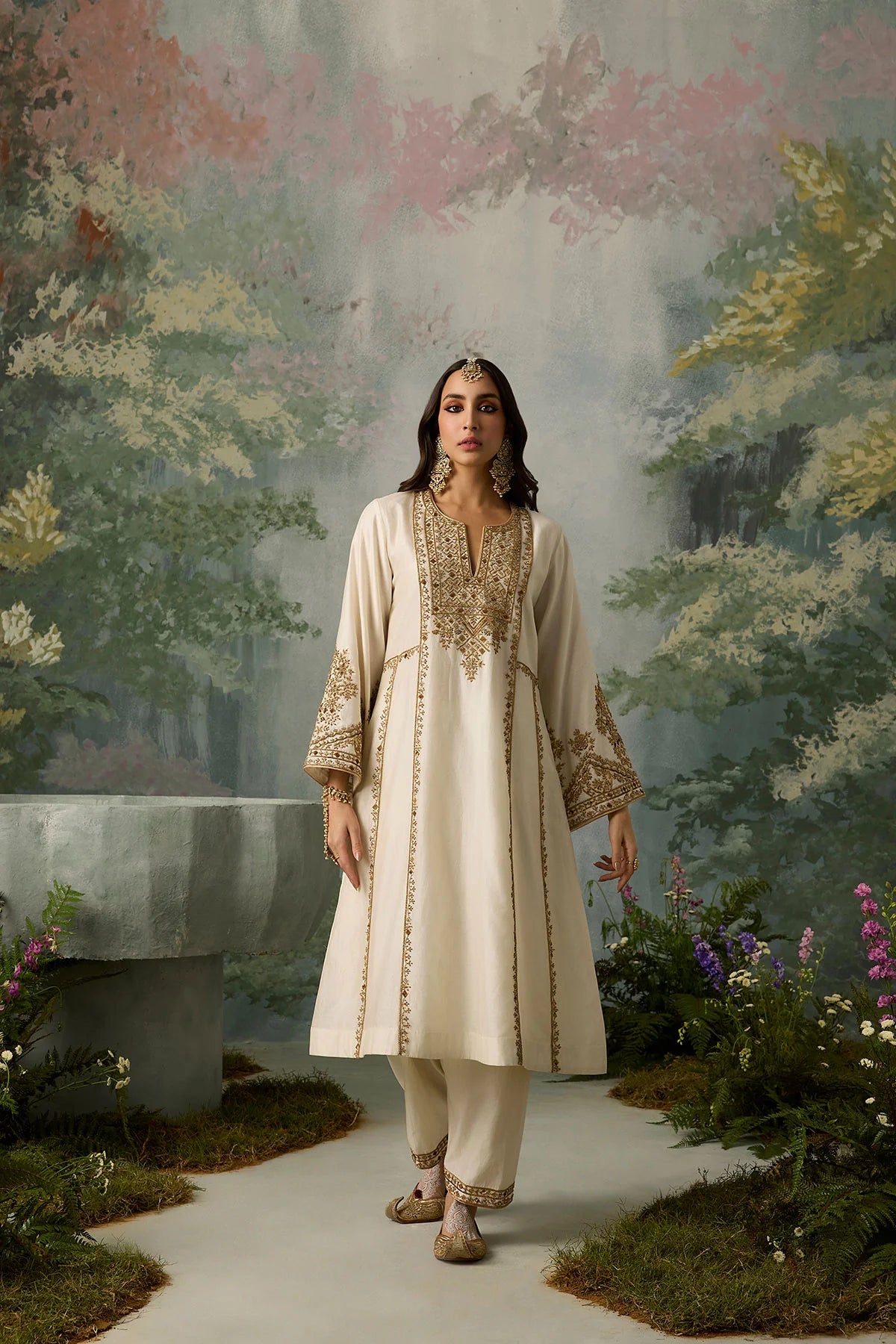 SORAYA – Delicate Gold Aari & Cutdana Silk Muslin Kalidaar Kurta & Salwar Set