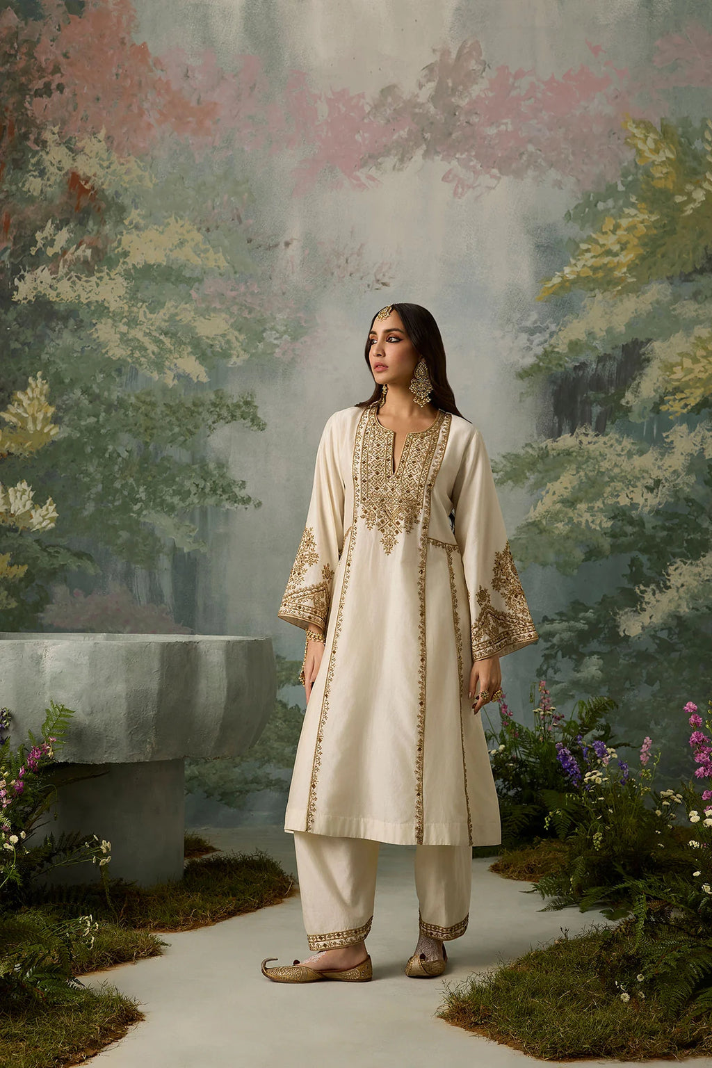 SORAYA – Delicate Gold Aari & Cutdana Silk Muslin Kalidaar Kurta & Salwar Set