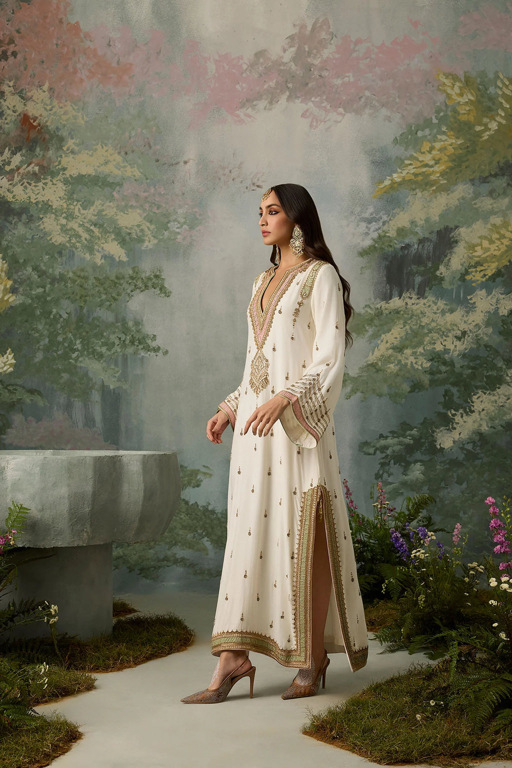 zariyah-floor-skimming-kaftan-silhouette-with-high-side-slits-and-handwork-ayra