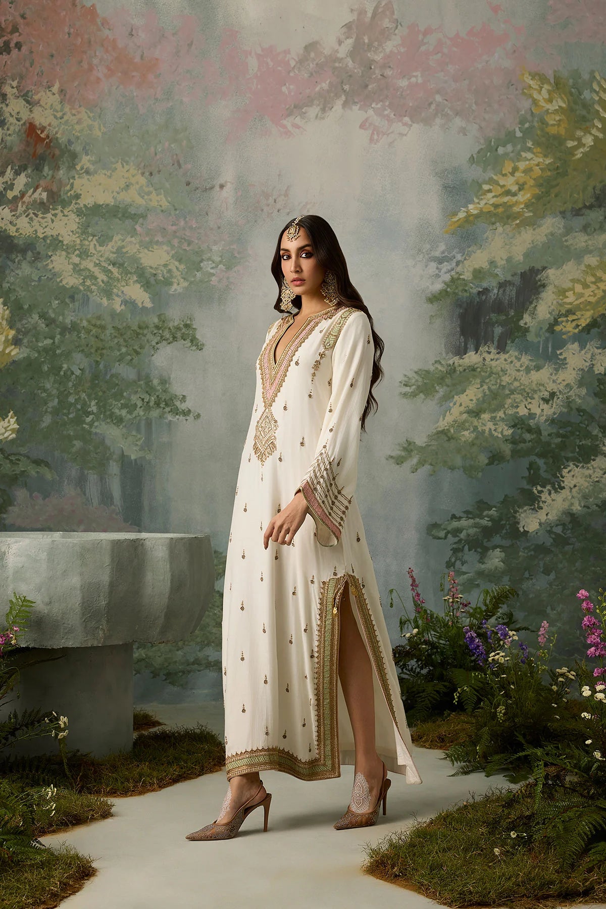 zariyah-elegant-flowing-silk-muslin-formal-kaftan-dress-side-view-ayra
