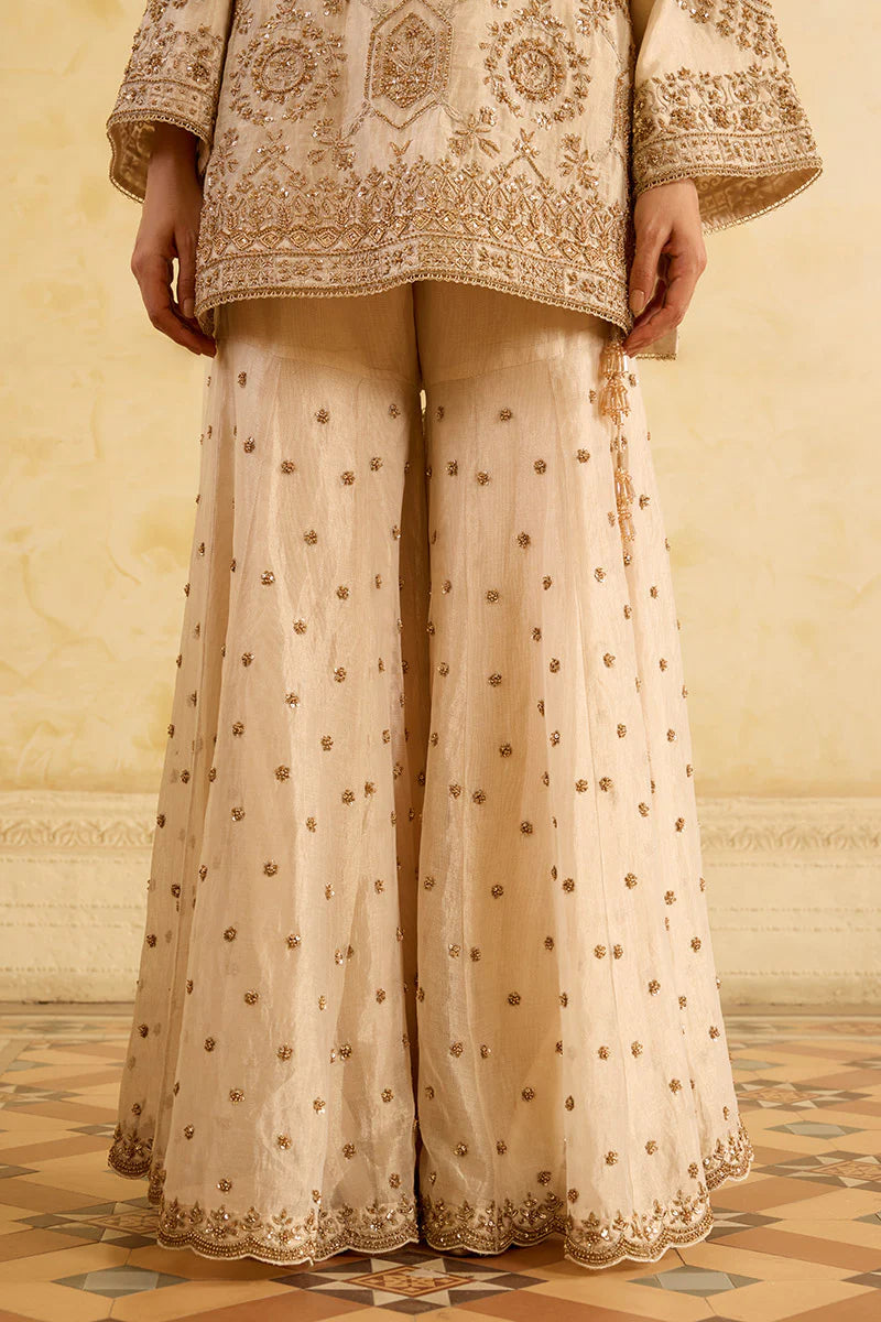 zoya-sheer-flared-gharara-pants-with-delicate-beaded-booti-and-scalloped-borders-ayra