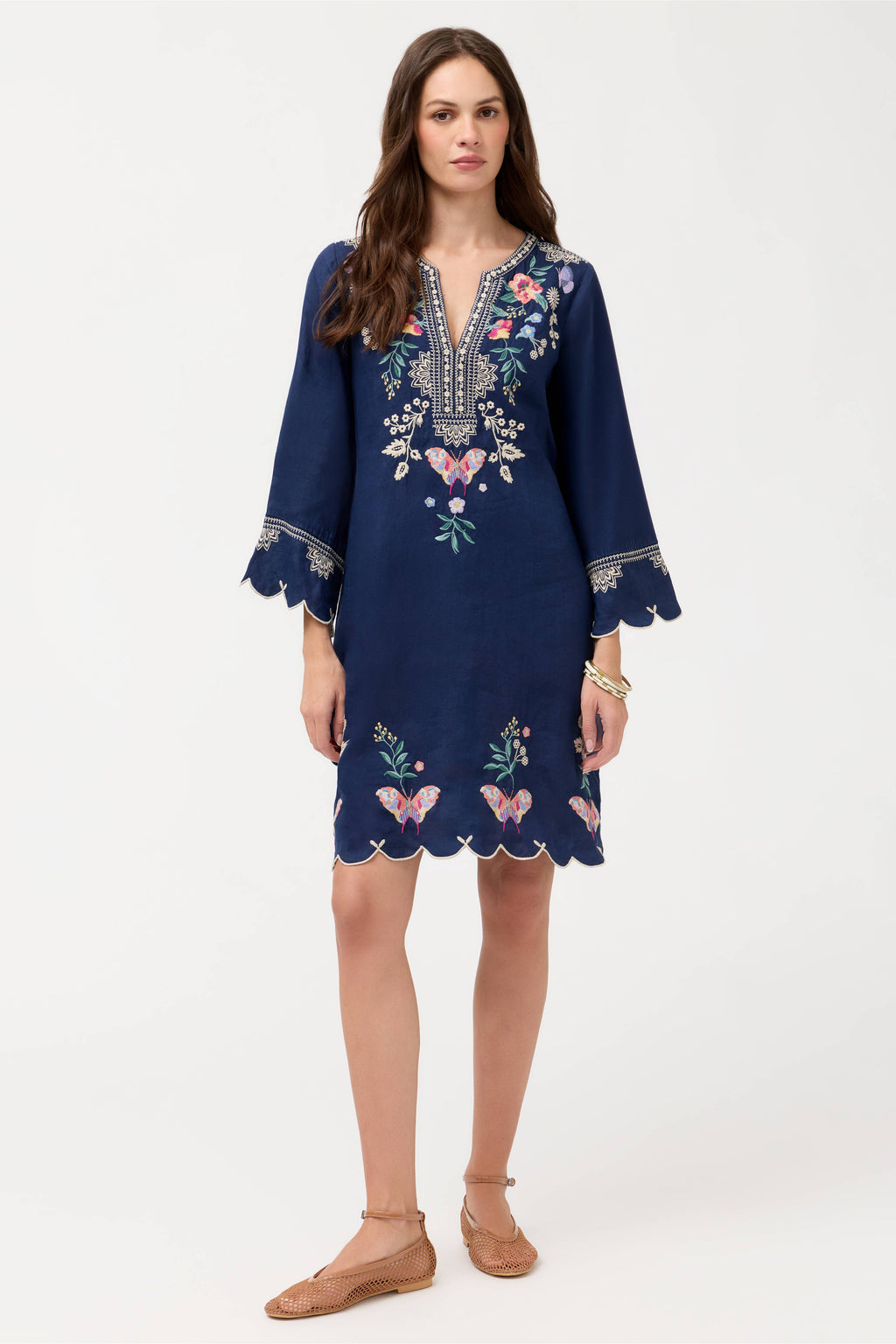 nur-luxury-linen-dress-showing-embroidered-bell-sleeves-and-scalloped-cuffs-ayra
