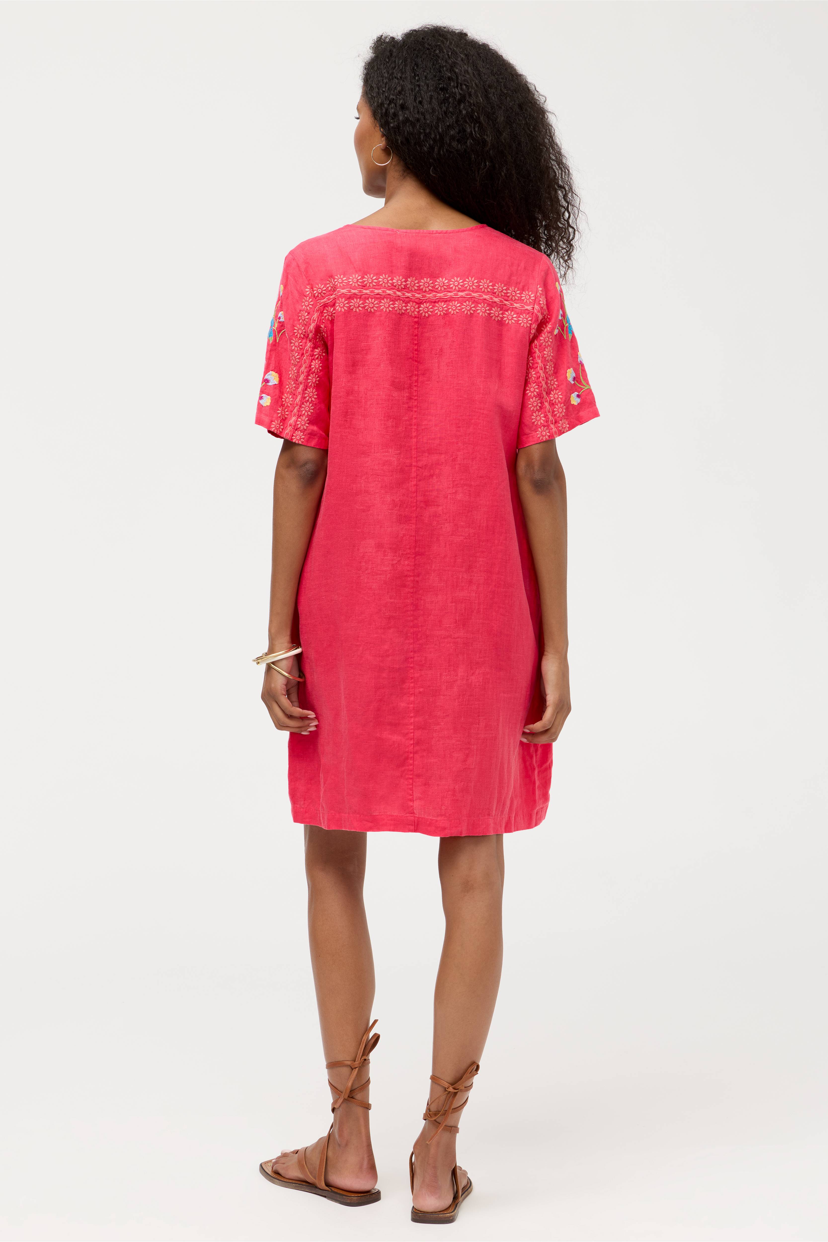 seamed-button-neck-minimalist-linen-back-silhouette-with-decorative-yoke-seaming-ayra